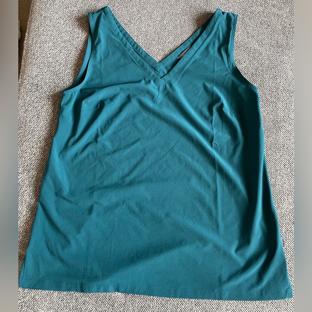 Eddie Bauer V neck tank XS. Dark teal. Material has some stretch to it.
